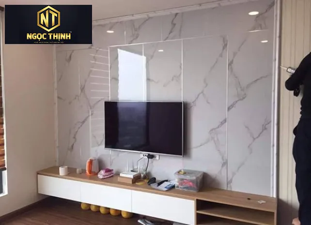 VÁCH ỐP TƯỜNG TV GIÁ ƯU ĐÃI HẤP DẪN